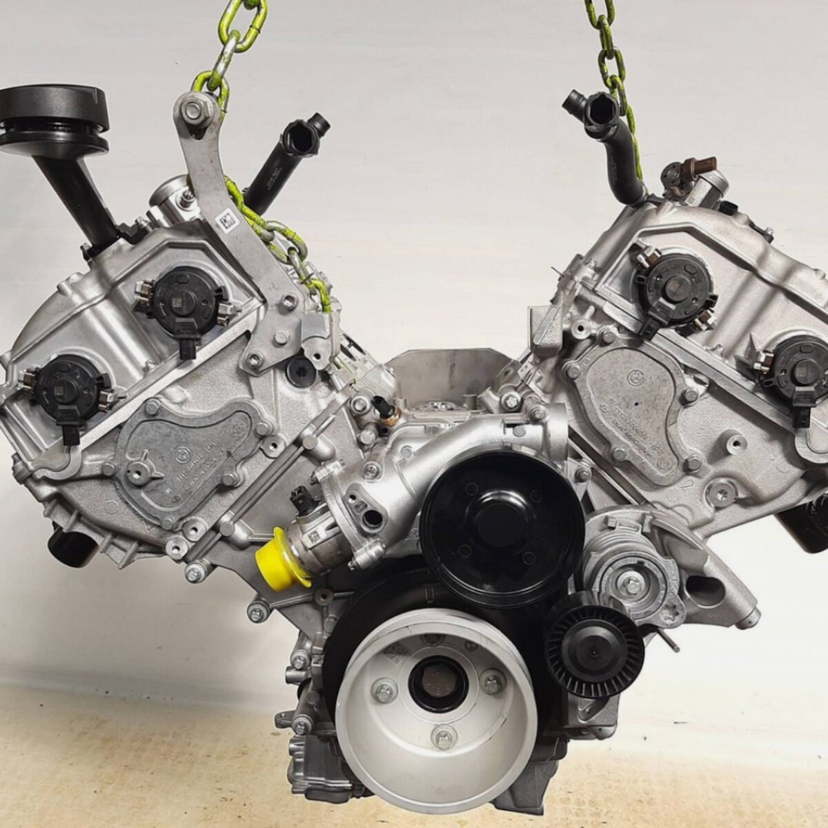 Engine S63B44B 4.4 V8 BMW M5 F90 M8 F91 F92 F93