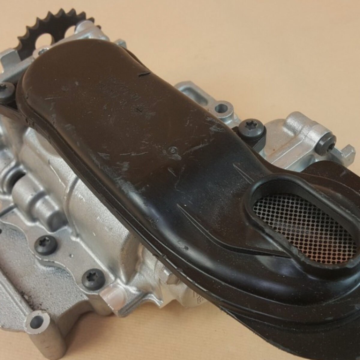 Original BMW M5 F90 S63 B44T X Engine Oil Pump