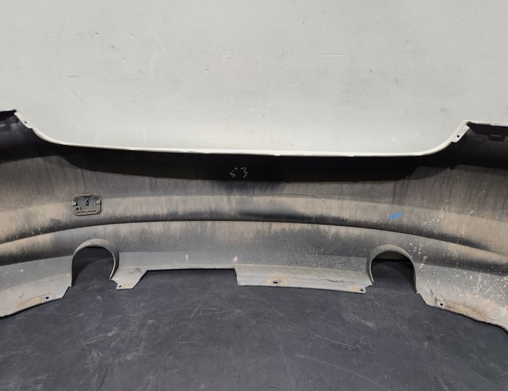 OEM BMW E92 E93 LCI 335 Rear Bumper Cover Panel Dual Exhaust White - Image 3