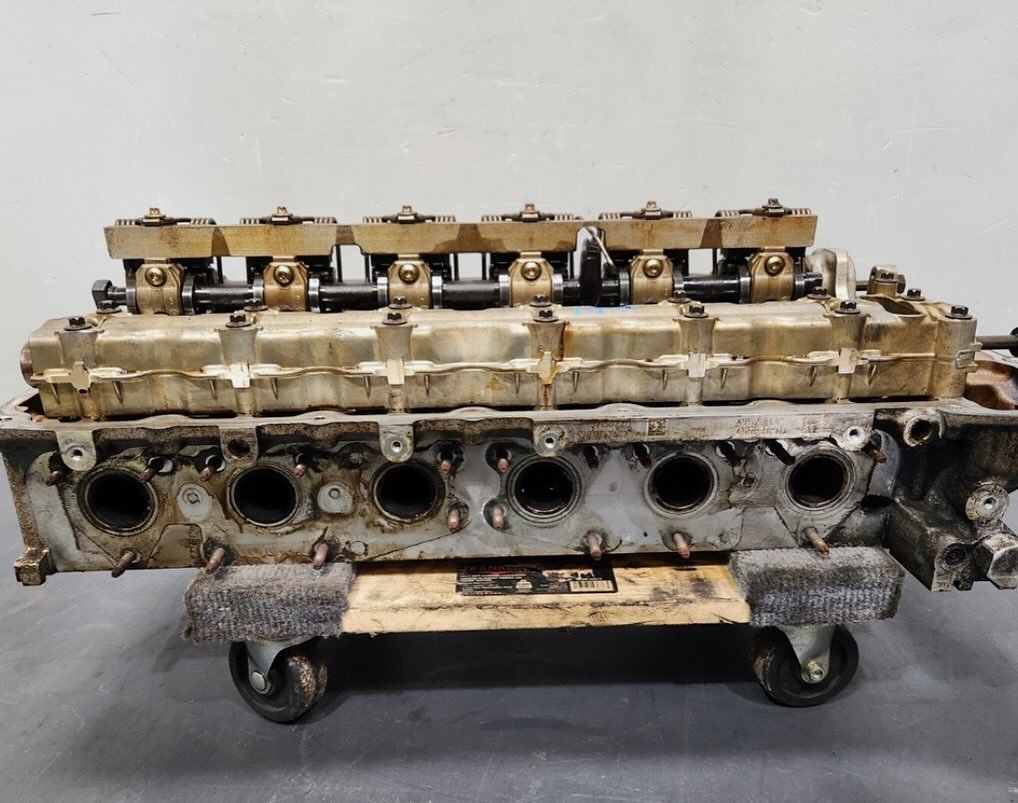 OEM BMW E82 E88 E90 E92 F01 F02 N54 Engine Motor Cylinder Head Assembly - Image 5