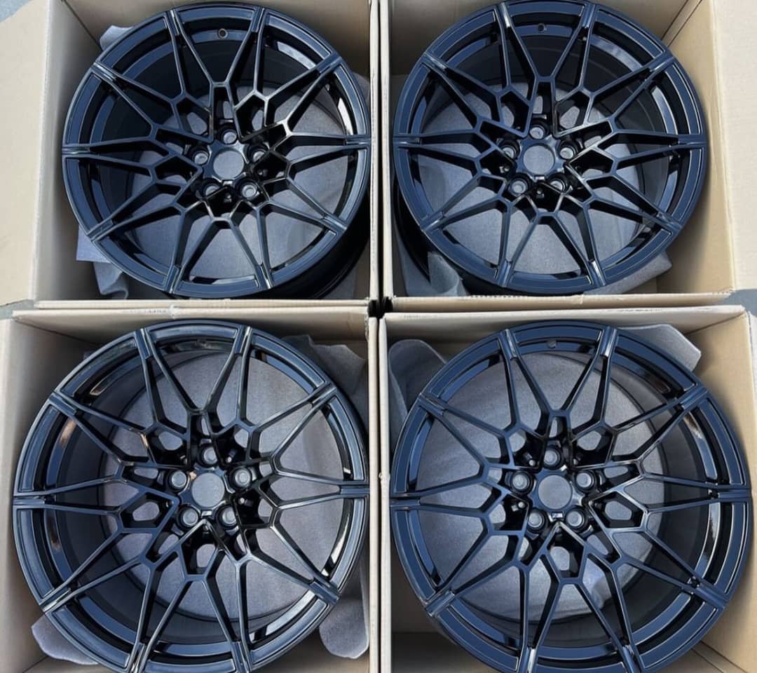 Set of 4 brand new genuine OEM BMW G80 M3 G82 G83 M4 black 826M wheels rims - Image 4