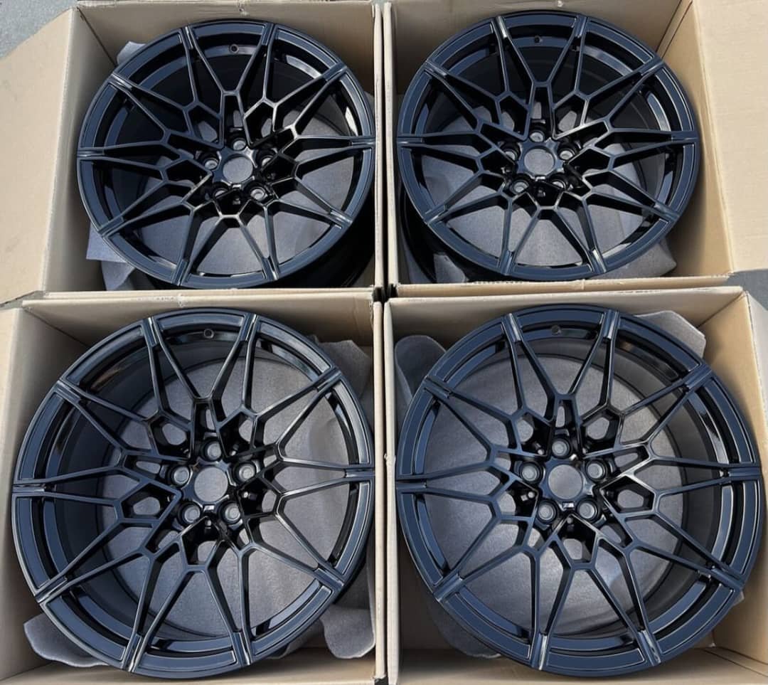 Set of 4 brand new genuine OEM BMW G80 M3 G82 G83 M4 black 826M wheels rims - Image 3