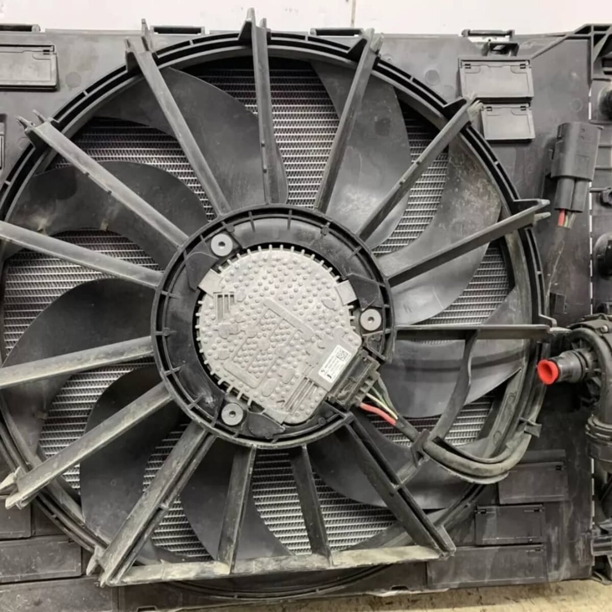 BMW 540I G30 OEM 3.OL Front & Rear Radiator Cooling Motor Fan Pack