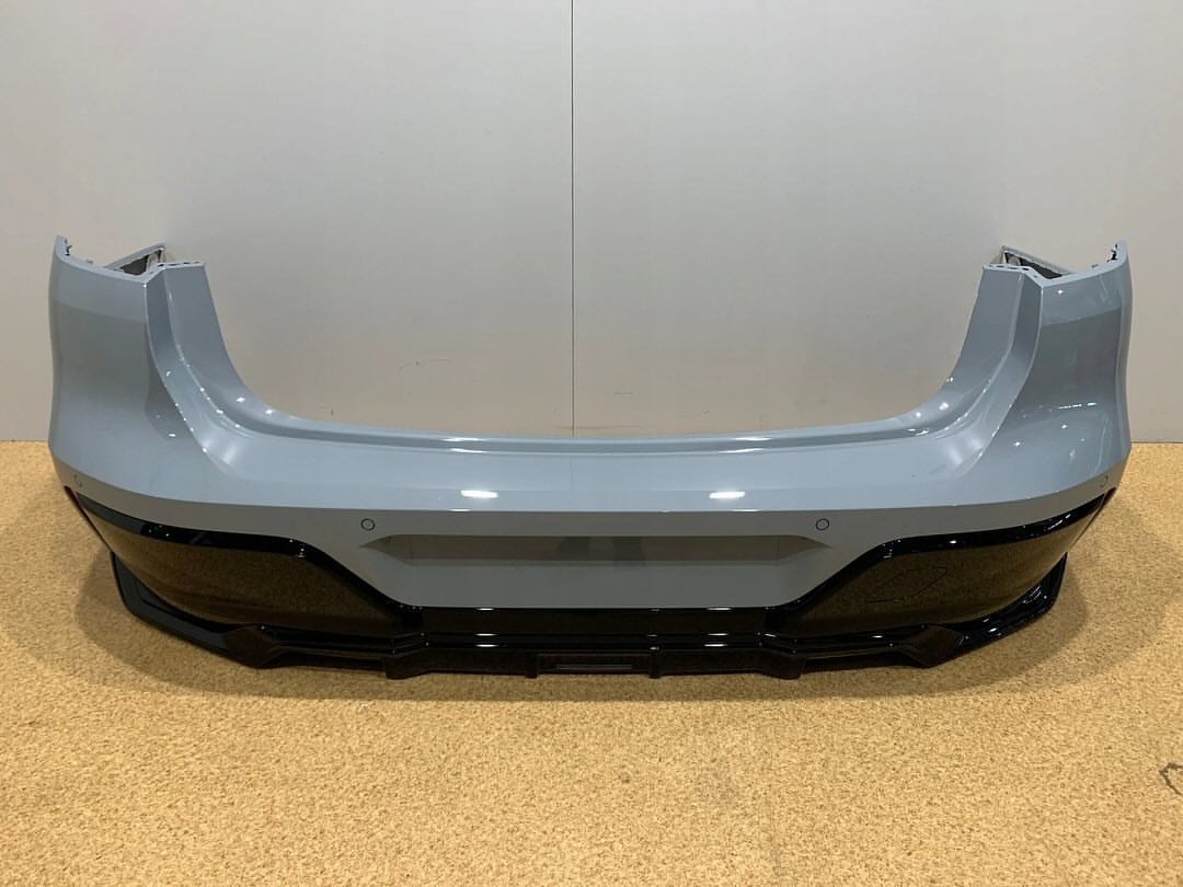 BMW I7 G70 rear bumper m package c4p - Image 2