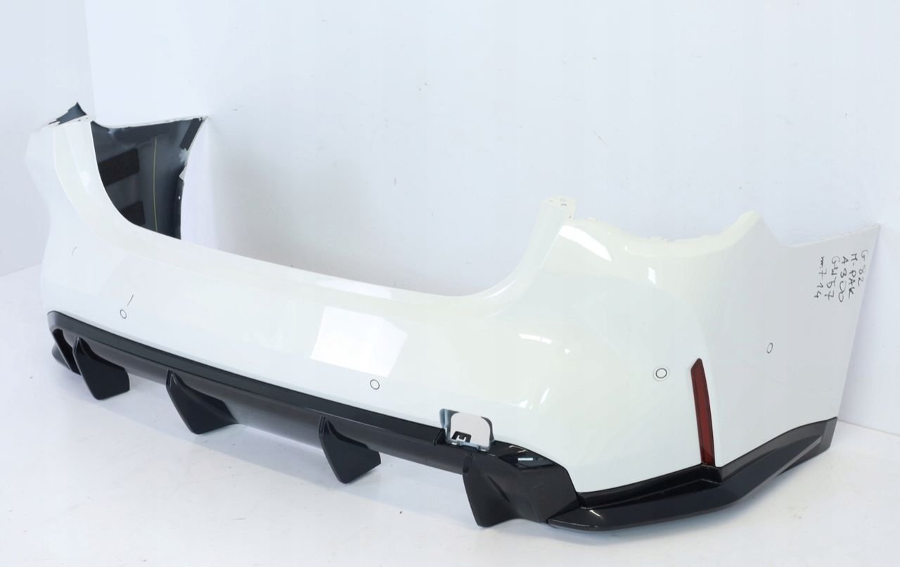 BMW G82 M4 competition front and rear bumper carbon - Image 6