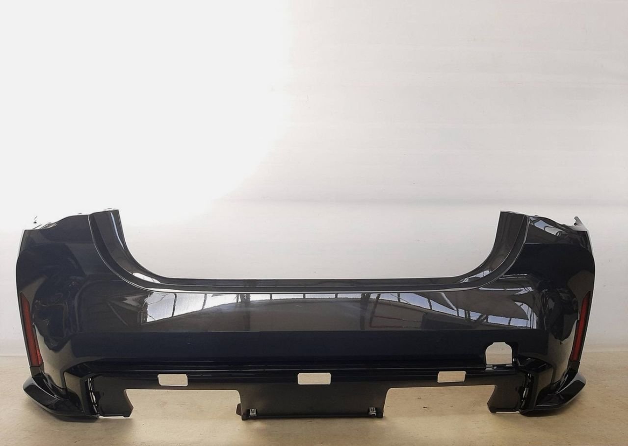 BMW G82 M4 competition front and rear bumper carbon - Image 3