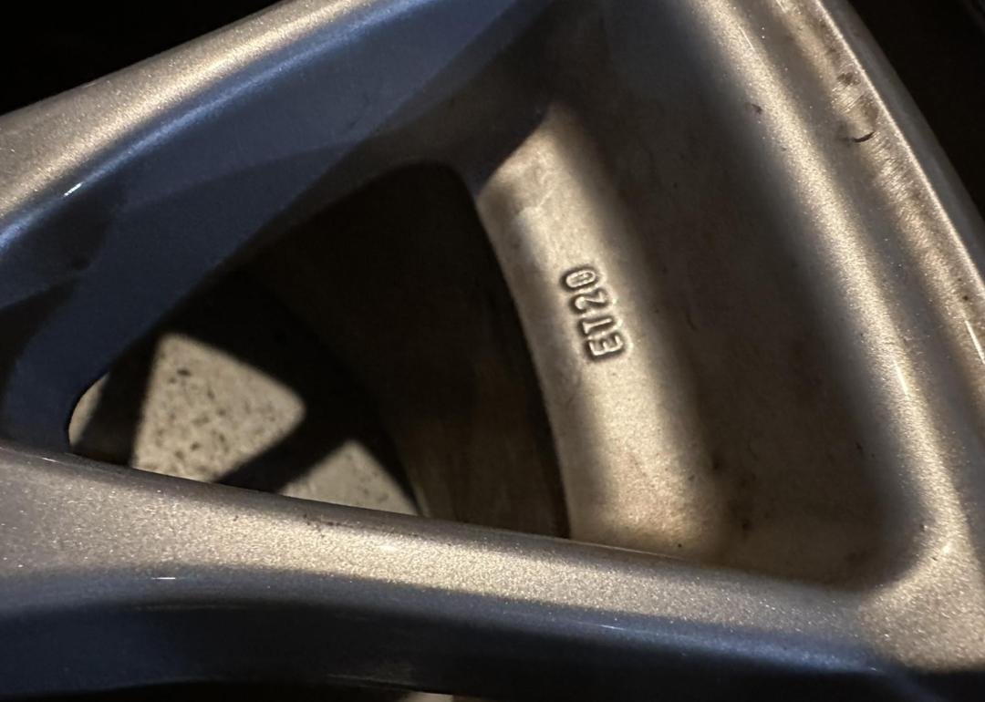 BBS CH 19x8.5 & 19x10 Staggered - Image 5