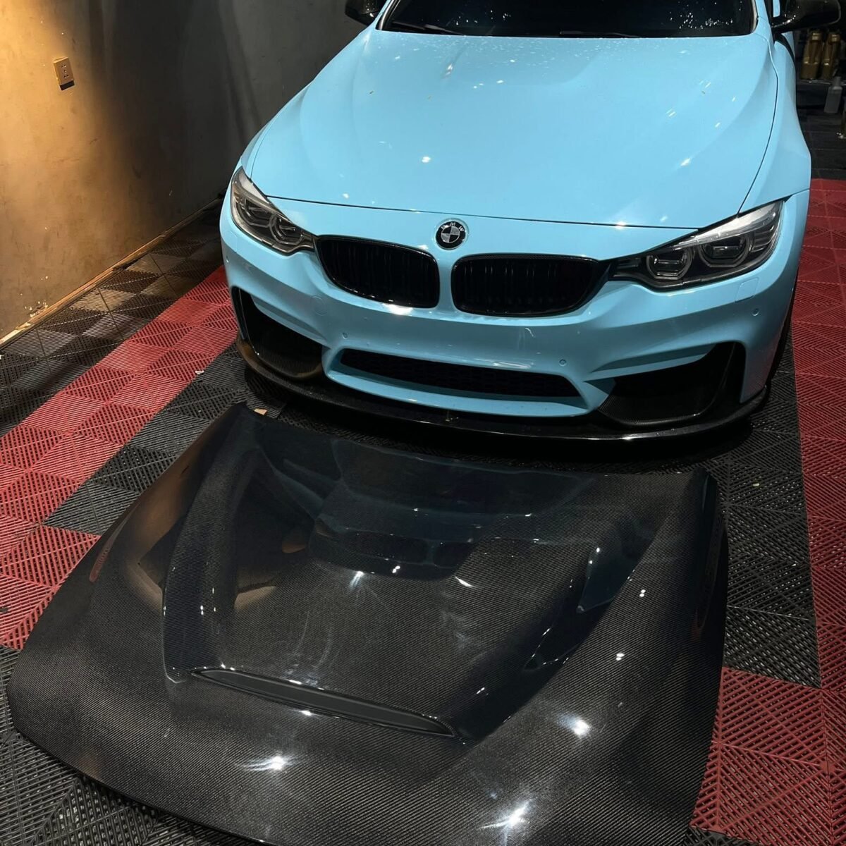 BMW M4 Carbon GTS hood