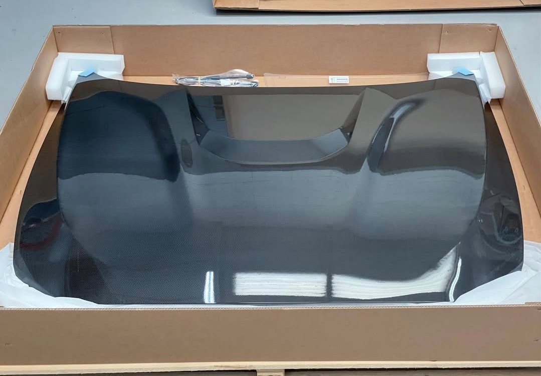 LIGHT WEIGHT BMW F87 M2C CARBON FIBER HOOD - Image 2