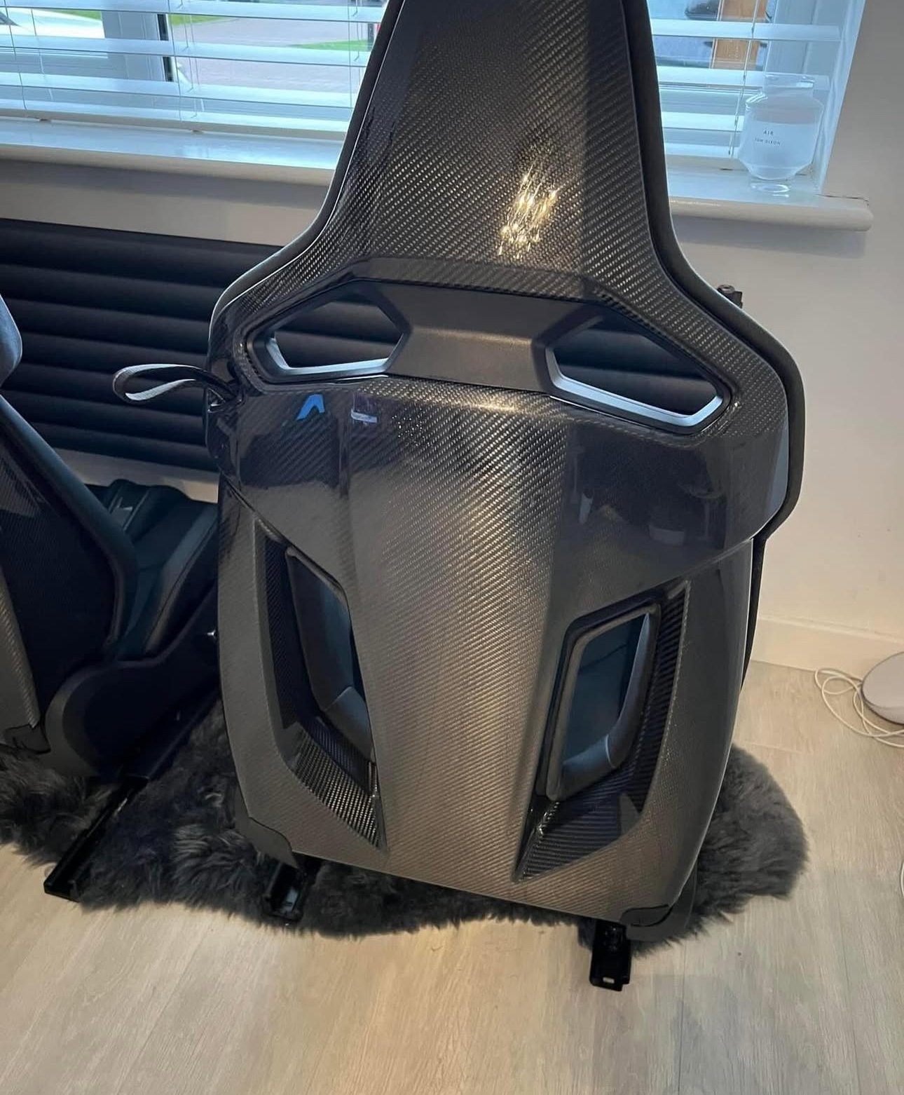 BMW g82 carbon bucket seats - Image 3