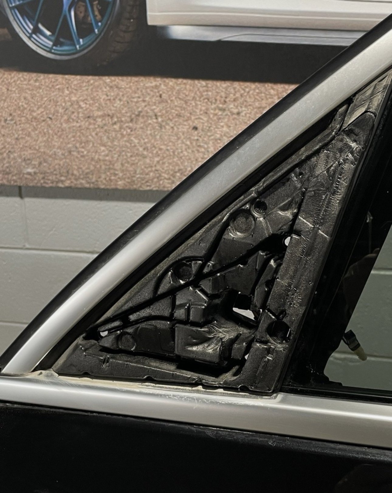 2019-2023 BMW X5 G05 Front Left Door Assembly Black Sapphire Metallic OEM - Image 4