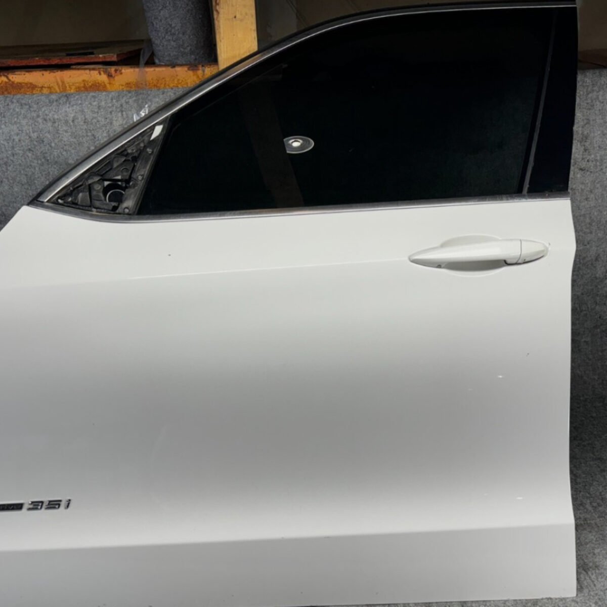 BMW 14-18 F15 F85 Front Left Driver Side Door Shell Complete White 300 OEM 81k