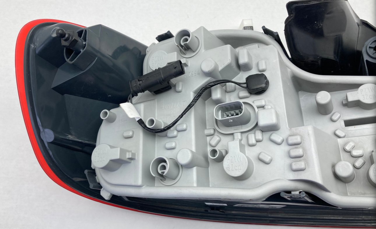 BMW F87 M2 / 2 Series Passenger Side LED Tail Light - Image 5