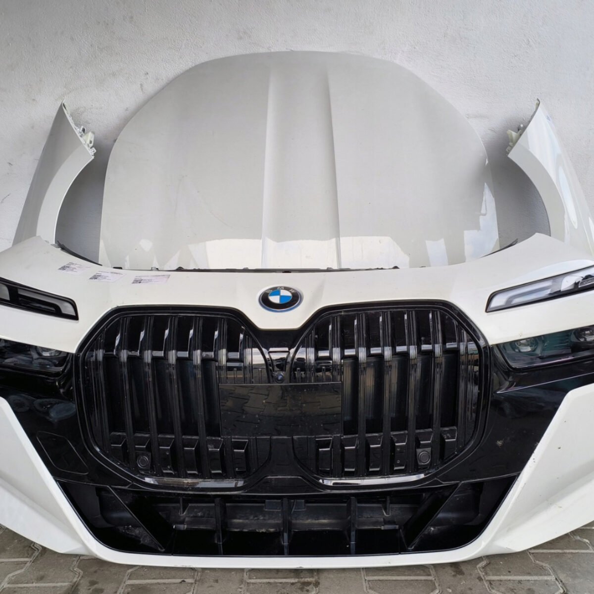 Bumper hood fender belt reinforcement headlights bmw 7 g70 color a300