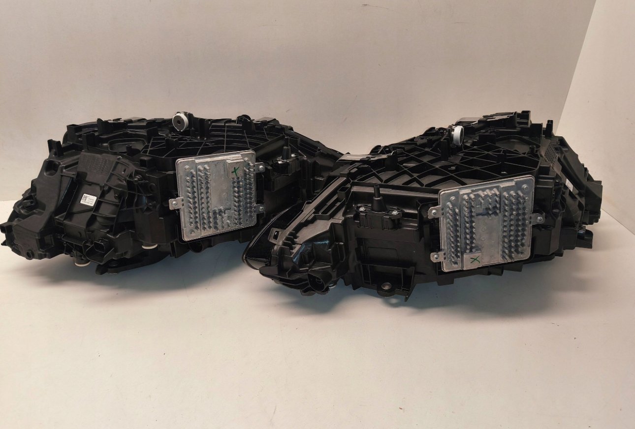 BMW M4 G82 G83 2024 SET HEADLIGHTS - Image 8
